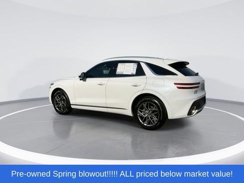 Used 2022 Genesis GV70 2.5T w/ Select Package AWD/4WD image 5