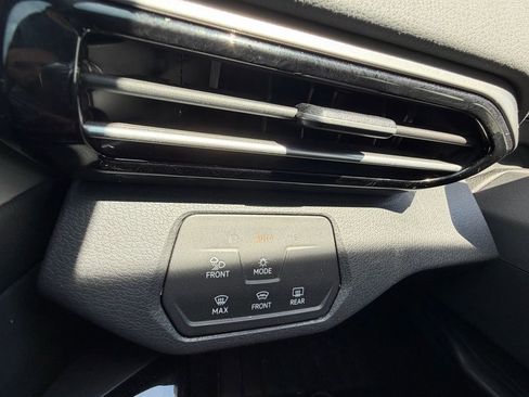 Used 2023 Volkswagen ID.4 Pro S AWD/4WD image 34