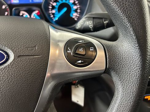 Used 2015 Ford Escape SE FWD image 17