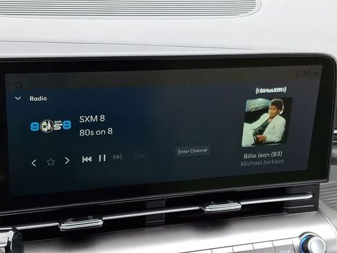 Certified 2025 Hyundai Kona SEL AWD/4WD image 16