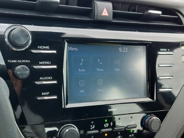 Used 2020 Toyota Camry LE FWD image 31
