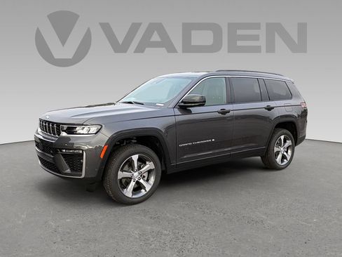 New 2026 Jeep Grand Cherokee L Limited w/ Luxury Tech Group II image 23