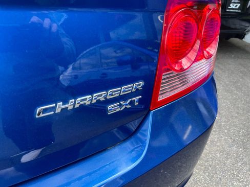 Used 2009 Dodge Charger SXT image 6