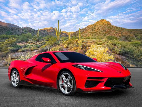 Used 2021 Chevrolet Corvette Stingray Premium Conv w/ Z51 Performance Package RWD image 2