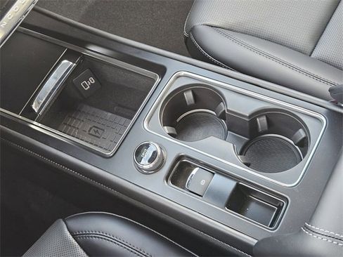 New 2026 Lincoln Corsair Premiere image 19