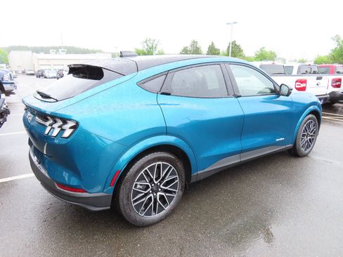 New 2026 Ford Mustang Mach-E Premium AWD/4WD image 4