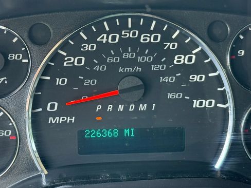 Used 2013 Chevrolet Express 2500 RWD image 14