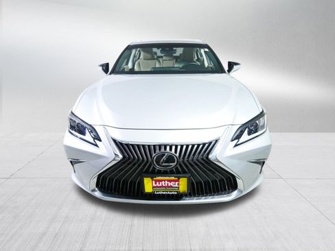 Used 2019 Lexus ES 350 w/ Premium Package FWD image 2