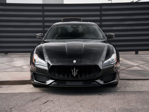 Used 2021 Maserati Quattroporte Trofeo image 23