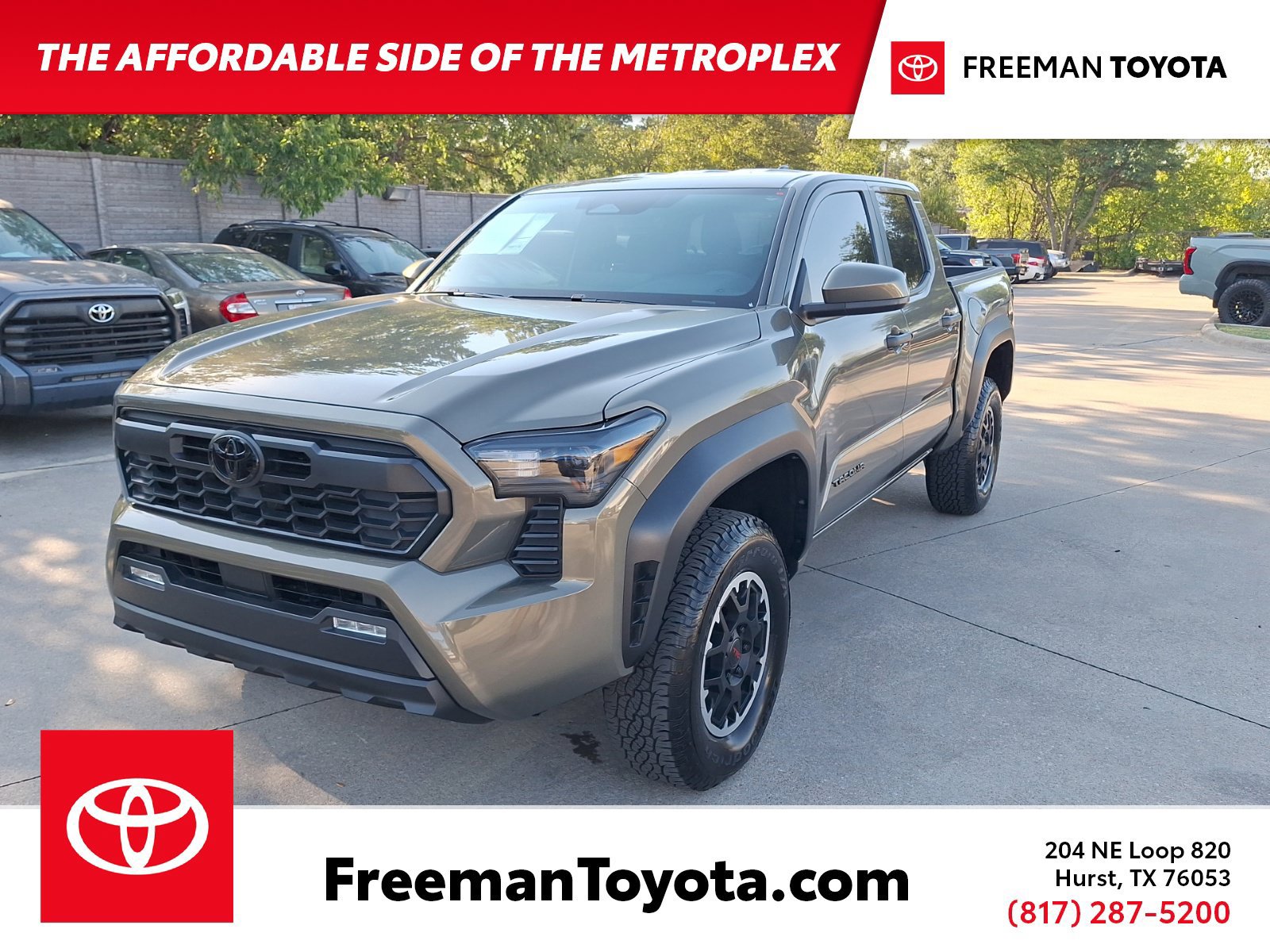 Used 2025 Toyota Tacoma TRD Off-Road AWD/4WD image 1