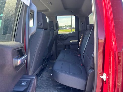 Used 2019 Chevrolet Silverado 1500 Custom w/ Infotainment Package AWD/4WD image 9