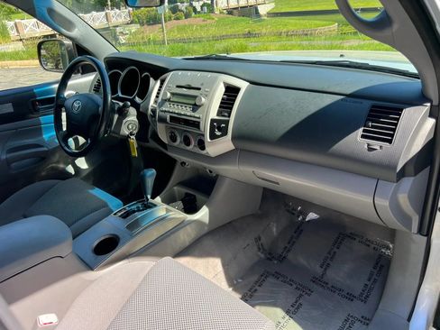 Used 2005 Toyota Tacoma 4x4 Access Cab image 15