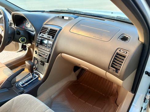 Used 2000 Nissan Maxima GXE image 21