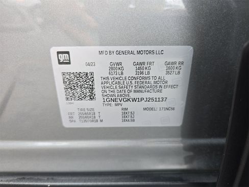 Used 2023 Chevrolet Traverse LT w/ Rear Camera Mirror Package image 31