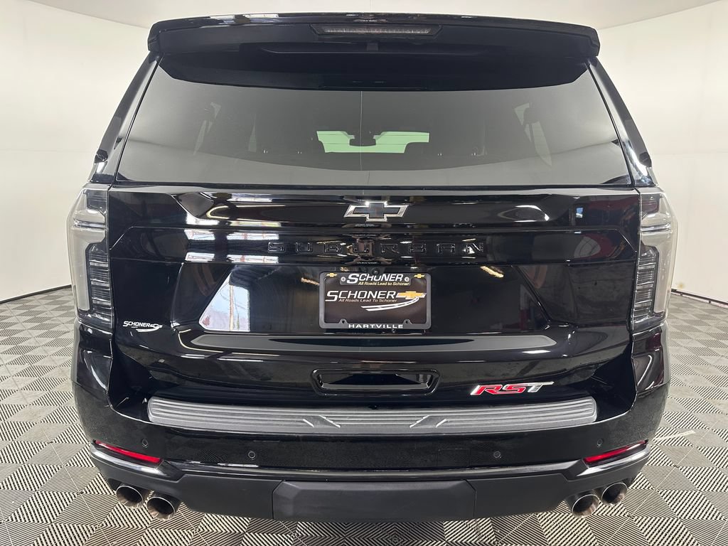 Used 2026 Chevrolet Suburban RST w/ Comfort Package AWD/4WD image 4