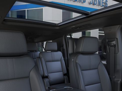 New 2026 Chevrolet Suburban RST w/ RST Capability Package AWD/4WD image 24