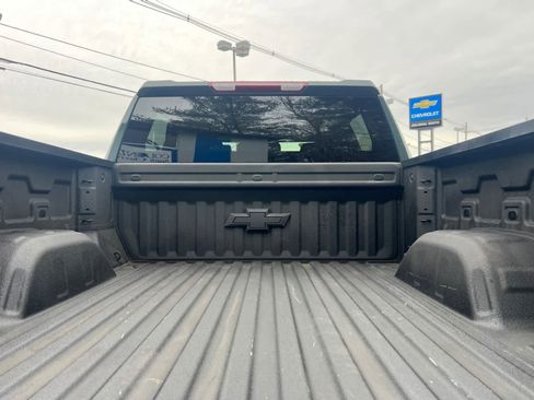 Used 2025 Chevrolet Silverado 1500 LT Trail Boss w/ LPO, Dark Essentials Package image 38