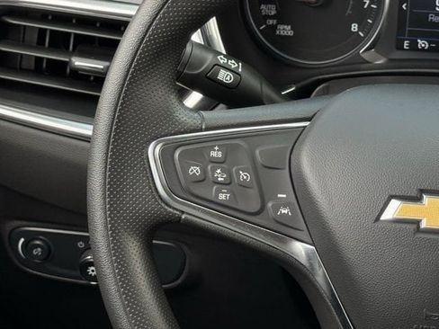 Used 2024 Chevrolet Equinox LS w/ LS Convenience Package FWD image 14