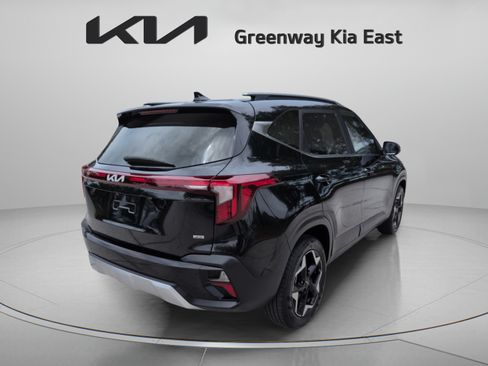 Certified 2024 Kia Seltos EX AWD/4WD image 6