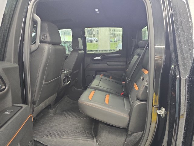 Used 2024 GMC Sierra 1500 AT4 w/ AT4 Premium Package AWD/4WD image 10