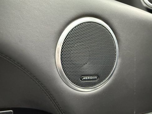 Used 2018 Land Rover Range Rover Sport HSE Dynamic image 11