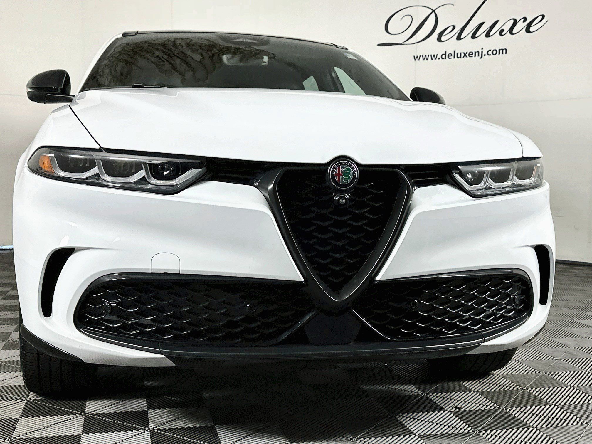 Used 2024 Alfa Romeo Tonale Veloce w/ Active Assist Package AWD/4WD image 31
