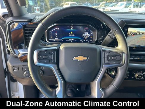 Used 2025 Chevrolet Silverado 2500 LT w/ Convenience Package image 16
