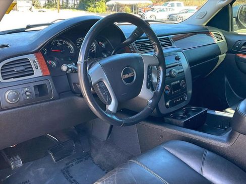 Used 2014 GMC Yukon XL SLT image 15