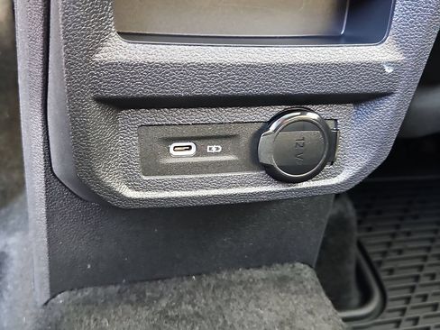 Certified 2024 Volkswagen Tiguan SE R-Line AWD/4WD image 21