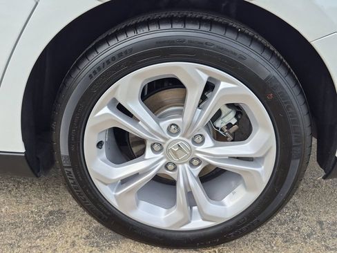 Used 2025 Honda Accord LX image 14