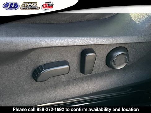 Used 2019 Subaru Ascent Limited image 12