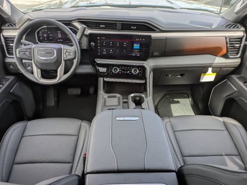 New 2026 GMC Sierra 2500 Denali w/ Denali Reserve Package image 14