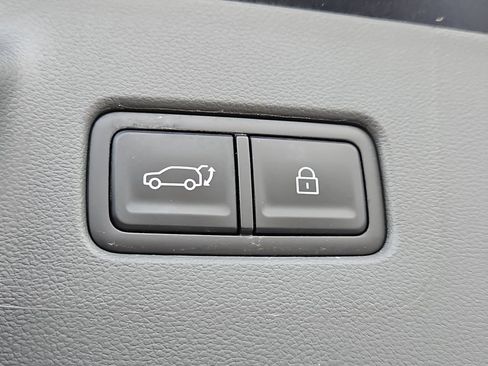 Used 2026 Hyundai Santa Fe SEL FWD image 16