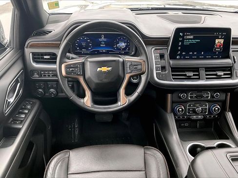 Used 2023 Chevrolet Tahoe High Country image 5