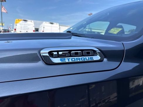 Used 2022 RAM 1500 Big Horn AWD/4WD image 5