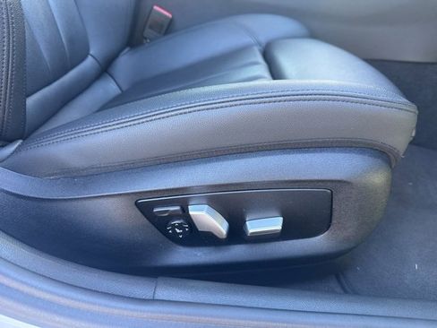 Used 2018 BMW 530i xDrive image 49