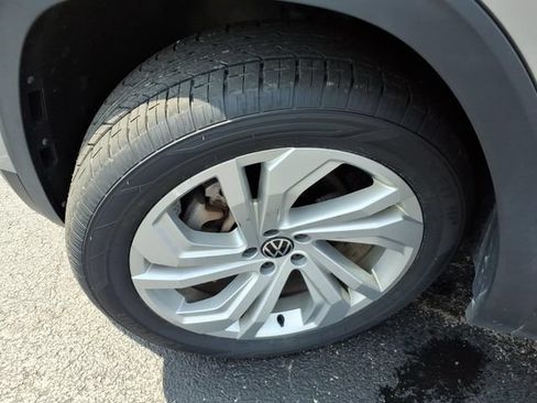 Used 2023 Volkswagen Atlas SE w/ Panoramic Sunroof Package AWD/4WD image 21