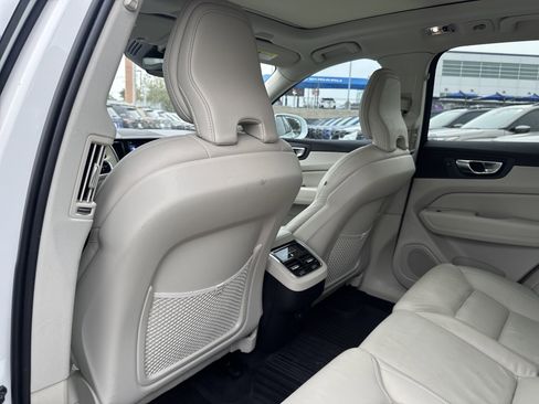 Used 2021 Volvo XC60 T5 Inscription w/ Advanced Package image 24