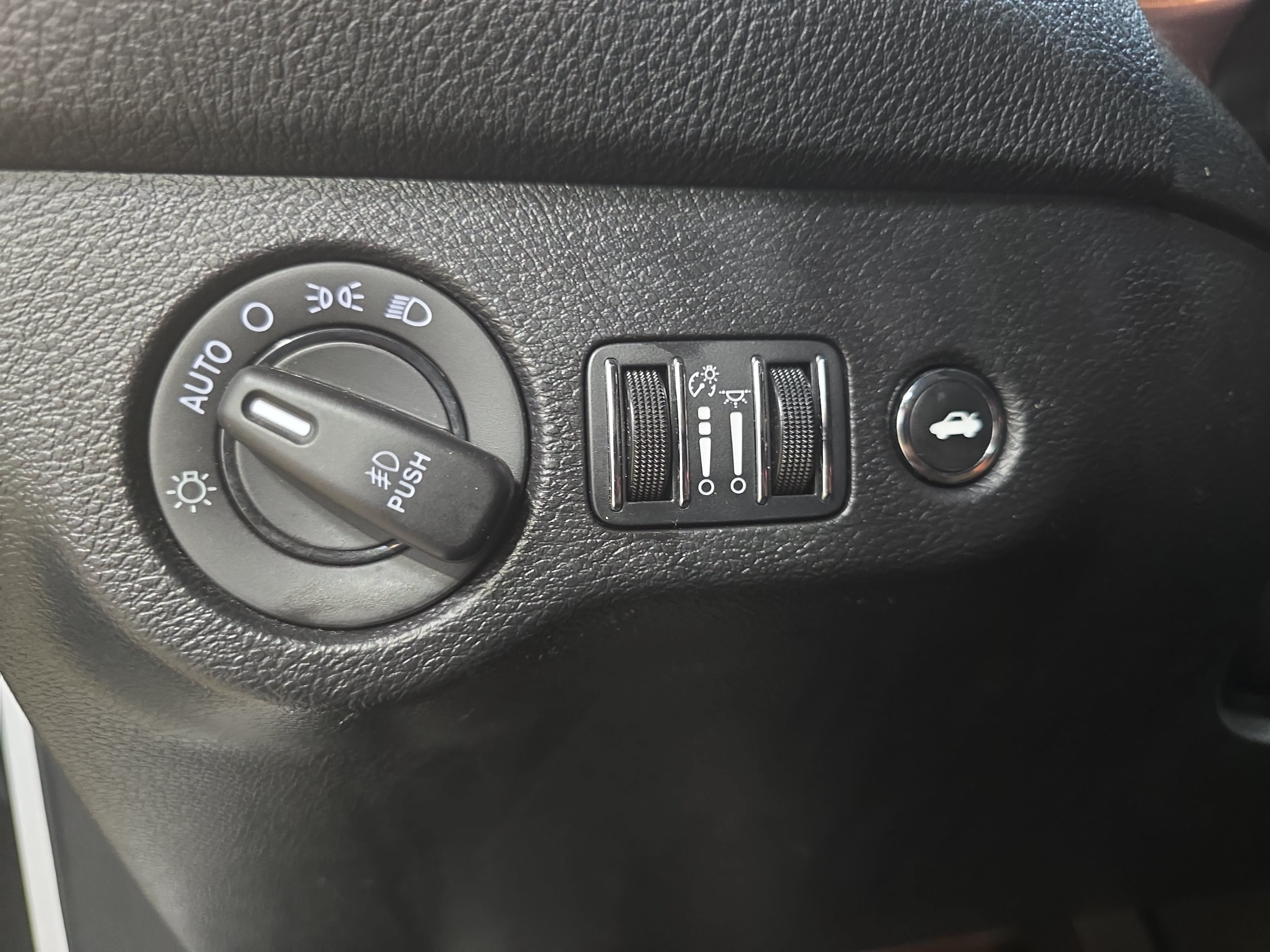 Used 2022 Dodge Challenger GT AWD/4WD image 23
