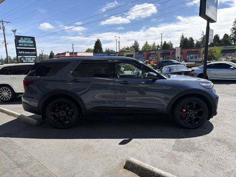 Used 2021 Ford Explorer ST w/ ST Street Pack AWD/4WD image 9