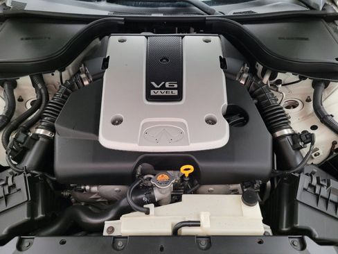 Used 2015 INFINITI Q60 Coupe image 30