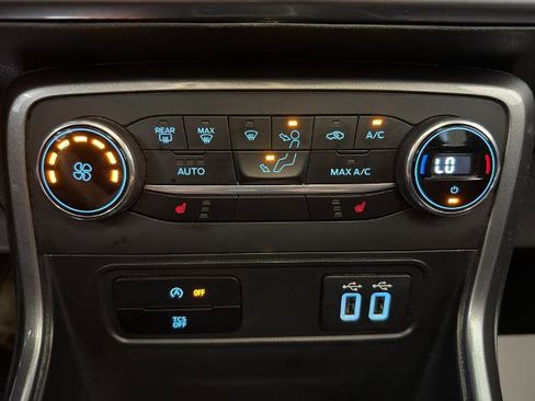 Certified 2022 Ford EcoSport SE w/ SE Convenience Package image 5
