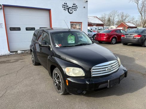 Used 2009 Chevrolet HHR LT image 1