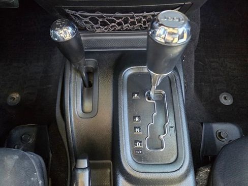 Certified 2018 Jeep Wrangler Unlimited Sport S image 25