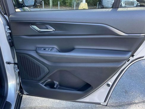 New 2025 Jeep Grand Cherokee L Limited image 18