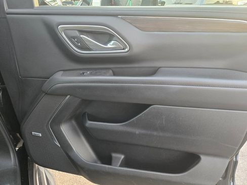 Used 2024 Chevrolet Suburban LT image 15