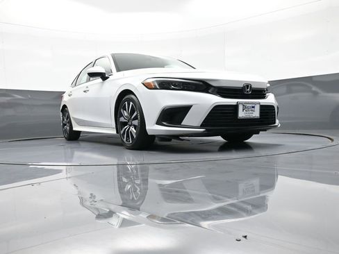 Used 2024 Honda Civic EX image 28