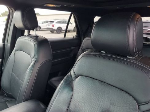 Used 2016 Ford Explorer Limited w/ Equipment Group 301A AWD/4WD image 19