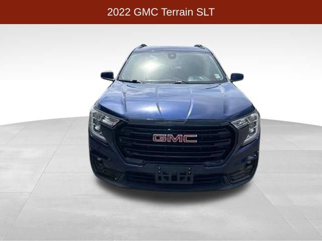 Used 2022 GMC Terrain SLT w/ Infotainment Package II FWD image 2