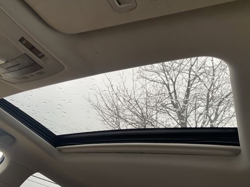 Used 2013 Lexus RX 450h AWD image 28